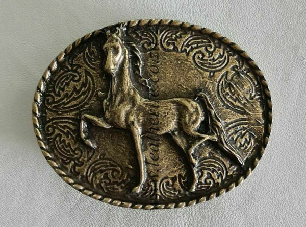 Picture of Buckle Horse 40mm Brass Look  H70mm